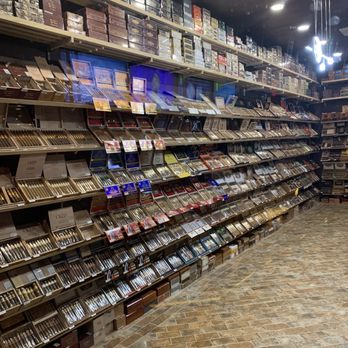 Castros Cigar Lounge - Cigar Bars Near Me - Phoenix, Arizona