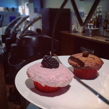 Maple & Main - two cupcakes on a plate - Coffee & Tea Near Me - Buffalo, Missouri
