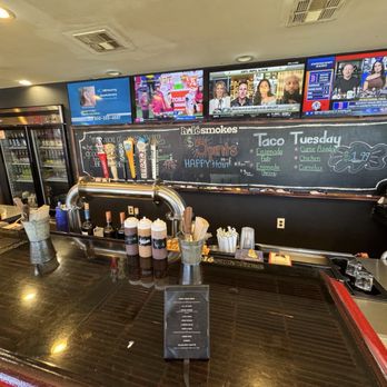 Holé Smokes - The bar - Barbeque Near Me - Costa Mesa, California Holé Smokes - The bar - Barbeque Near Me - Costa Mesa, California
