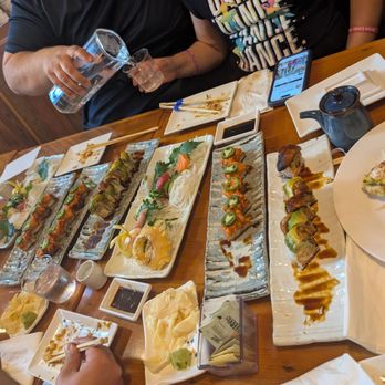 Kumadori Sushi - Sushi Bars Near Me - Glendale, California