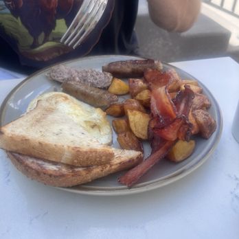 Belfre Kitchen - The Usual - Breakfast & Brunch Near Me - Delafield, Wisconsin