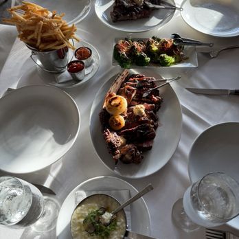 Selanne Steak Tavern - Steakhouses Near Me - Laguna Beach, California