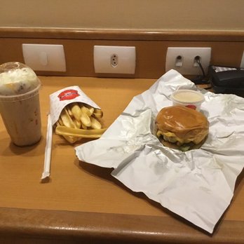 Famous Burger - Burgers Near Me - Rio de Janeiro, RJ Famous Burger - Burgers Near Me - Rio de Janeiro, RJ