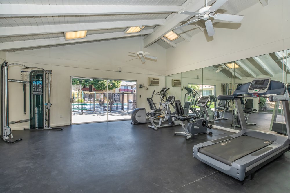 DEL AMO APARTMENT HOMES Updated September 2024 11 Photos & 12