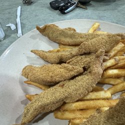 Roy's Catfish Hut - Fried catfish