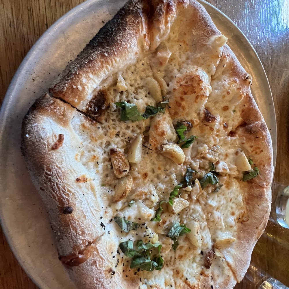 C King & Cafe - White Pie. Perfect garlic and lemon excitement. Missing clams and slightly charcoaled on one side. - Pizza Near Me - Ypsilanti, Michigan C King & Cafe - White Pie. Perfect garlic and lemon excitement. Missing clams and slightly charcoaled on one side. - Pizza Near Me - Ypsilanti, Michigan
