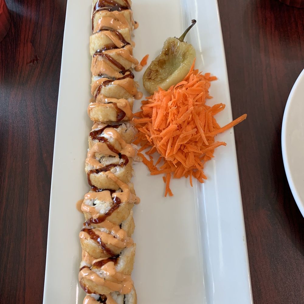 Huarache King - Cielo, Mar, y Tierra is another favorite sushi roll. 3 types of meats. Chicken, shrimp, and beef. So good. - Mexican Near Me - King City, California