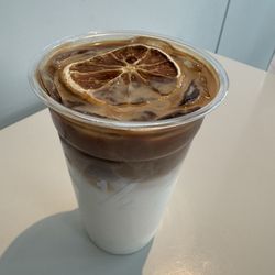 1/2 Incomplete Cafe - Orange latte
