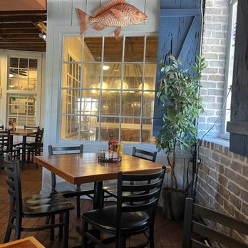 Fiddler's Crab House - The room we were in. - Seafood Near Me - Savannah, Georgia Fiddler's Crab House - The room we were in. - Seafood Near Me - Savannah, Georgia