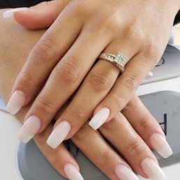 Beautiful natural looking full set acrylic nails Beautiful natural looking full set acrylic nails