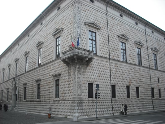Palazzo dei Diamanti by null