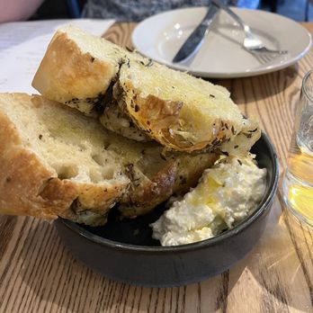 Cavalletta Restaurant - Focaccia - New American Near Me - Aptos, California Cavalletta Restaurant - Focaccia - New American Near Me - Aptos, California