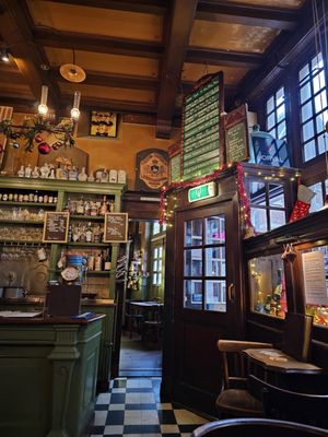 Beer Tasting Room In The Wildeman by null