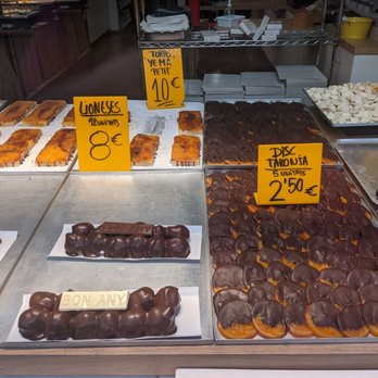 Genescà - Chocolatiers & Shops Near Me - Sabadell, B
