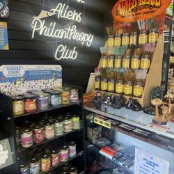 Hippie Hut Smoke Shop