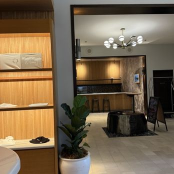 Hotel Renew - Hotels Near Me - Honolulu, Hawaii