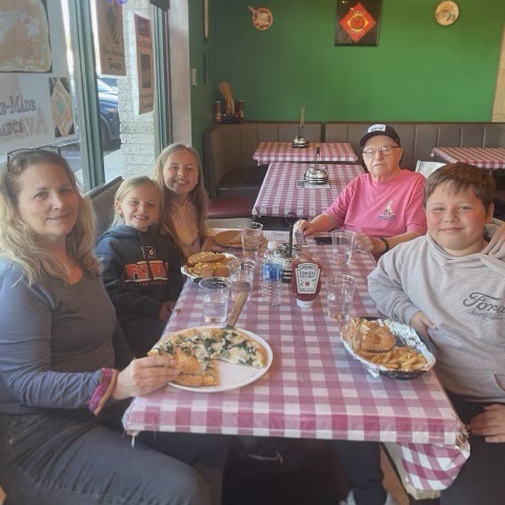 Capri Pizza & Grill - Pizza Near Me - Northfield, New Jersey