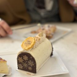 Renaissance Pâtisserie - Hazelnut Bunche de Noel