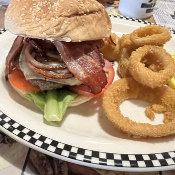 Black Bear Diner Oakley - Bob's Big Bear Burger* (1290 cals.) - Diners Near Me - Oakley, California