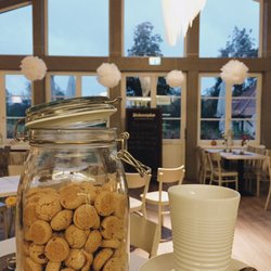Alte Fasanerie - Kaffeegeruch und Biscotti