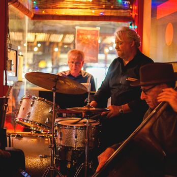 Etcetera Wine Bar - live jazz every day. - Wine Bars Near Me - San Francisco, California Etcetera Wine Bar - live jazz every day. - Wine Bars Near Me - San Francisco, California