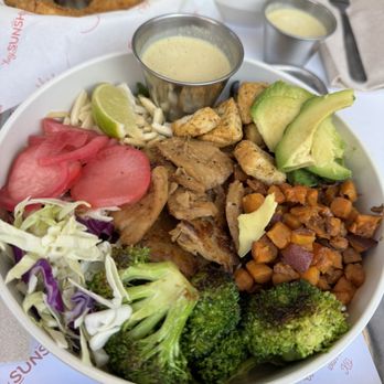 Hey, Sunshine Kitchen - Chicken Caesar bowl with avocado - Vegan Near Me - Culver City, California Hey, Sunshine Kitchen - Chicken Caesar bowl with avocado - Vegan Near Me - Culver City, California