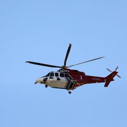 VNY Public Observation Area - Los Angeles Fire Department helicopter. Canon 5D Mark IV 70-200mm lens. Image taken through chain link fence 01-23-2020.