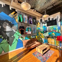 CNTR - CNTR Retail for Premium Streetwear