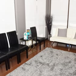 Vaya Dental - Sutton Square - Comfortable and modern waiting room to relax before your appointment