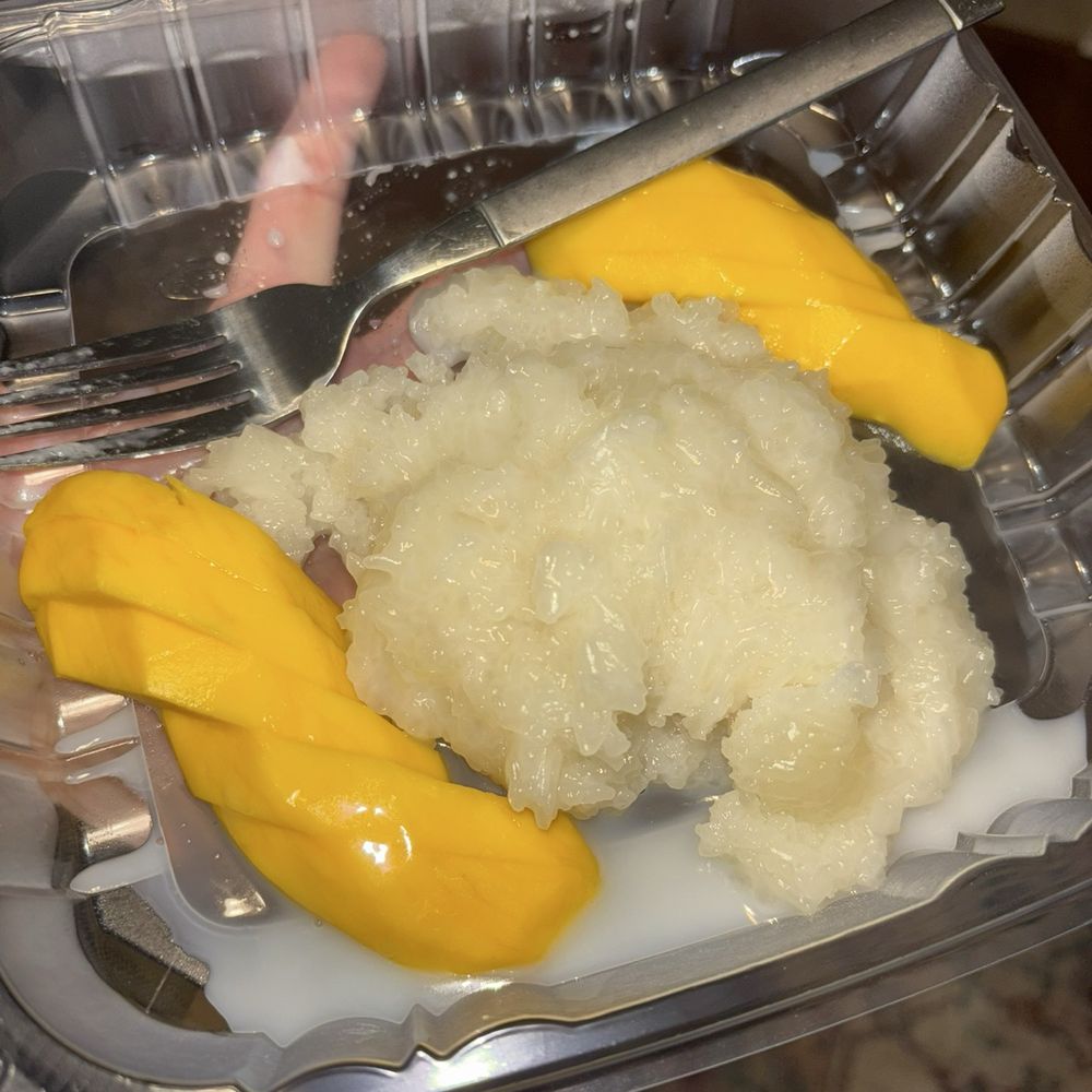 Joythai Kitchen - Mango Sweet Rice - Thai Near Me - Mckinney, Texas Joythai Kitchen - Mango Sweet Rice - Thai Near Me - Mckinney, Texas
