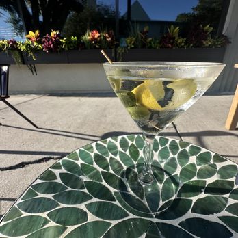 Hermon's - Enjoying a martini right outside while waiting for a seat - New American Near Me - Los Angeles, California