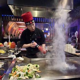 ジョージの店 FUJI72 JAPANESE STEAKHOUSE HIBACHI AND SUSHI BAR - Updated