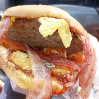 Carl's Jr - Burgers Near Me - Honolulu, Hawaii