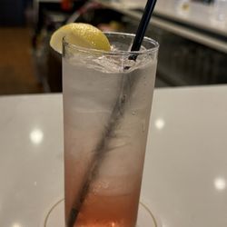 Downstreet Bar & Grill - Gin Fizz