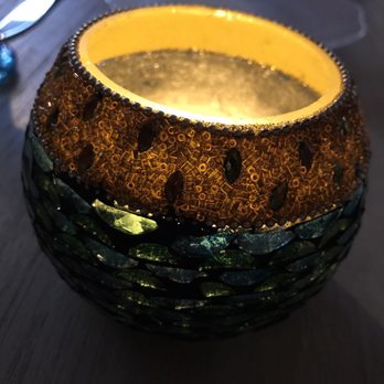 Herringbone Waikiki - Ambience - Seafood Near Me - Honolulu, Hawaii