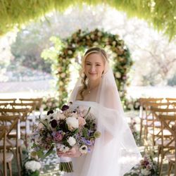 Oak Valley Florist - Professional photo by: IG: @sierradawnphoto Florals by: Oak Valley Florist in Beaumont, CA IG: OakValleyFlorist Venue: Ethereal Gardens