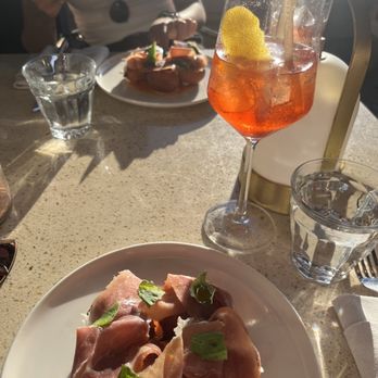 Waverly - Blueberry basil spritz - Breakfast & Brunch Near Me - Cardiff, California Waverly - Blueberry basil spritz - Breakfast & Brunch Near Me - Cardiff, California