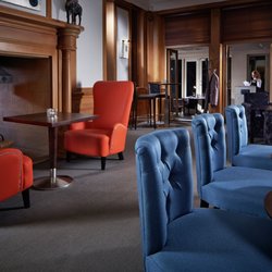 Reflection's Restaurant - Reflection's Lounge