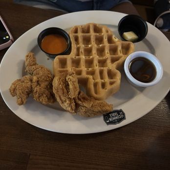 The Common Table - Chicken and waffles - Breakfast & Brunch Near Me - Frisco, Texas