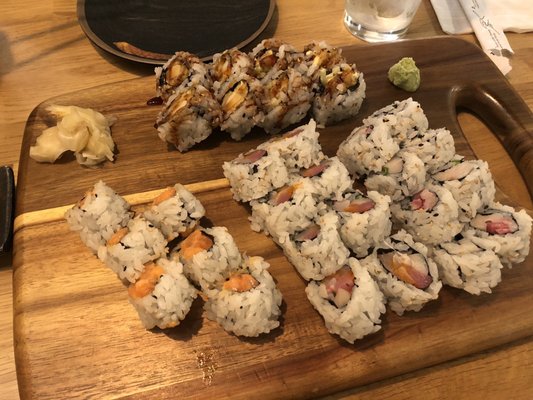 Hoshi Sushi - CLOSED, 2960 Artesian Rd, Ste 112, Naperville