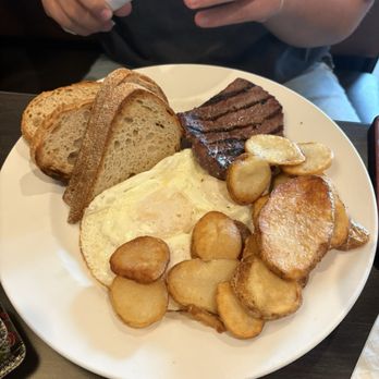 Turtle Jack's - Steak and eggs - American Near Me - Niagara Falls, Ontario Turtle Jack's - Steak and eggs - American Near Me - Niagara Falls, Ontario
