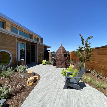 Brisbane Library - Backyard - Libraries Near Me - Brisbane, California Brisbane Library - Backyard - Libraries Near Me - Brisbane, California