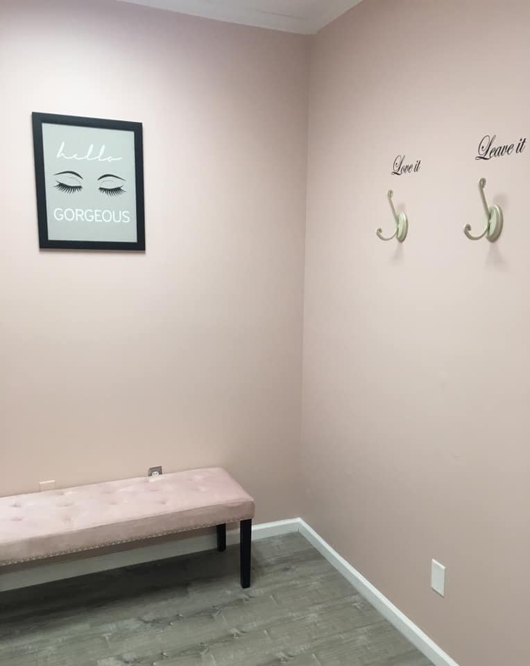 LEAH’S LUCKY FINDS Updated October 2024 350 S Best Ave, Walnutport