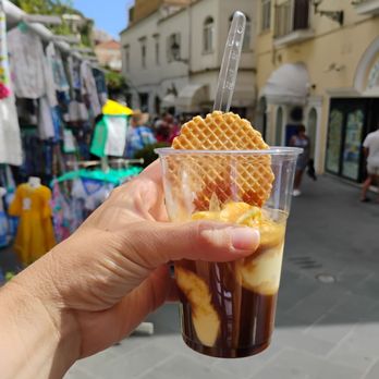 Collina - An afternoon affogato - Pizza Near Me - Positano, SA Collina - An afternoon affogato - Pizza Near Me - Positano, SA
