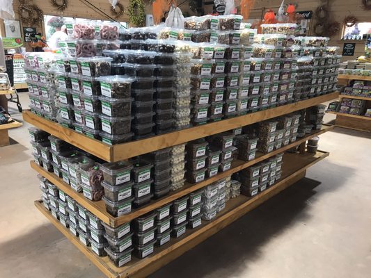 Calareso's Farm Stand & Garden Center by null