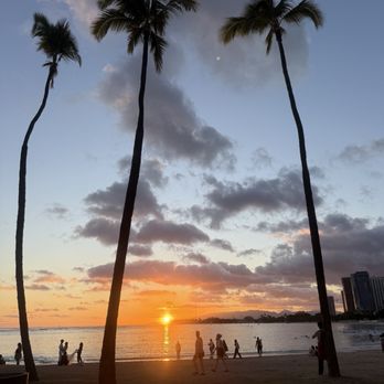 Magic Island - Parks Near Me - Honolulu, Hawaii Magic Island - Parks Near Me - Honolulu, Hawaii