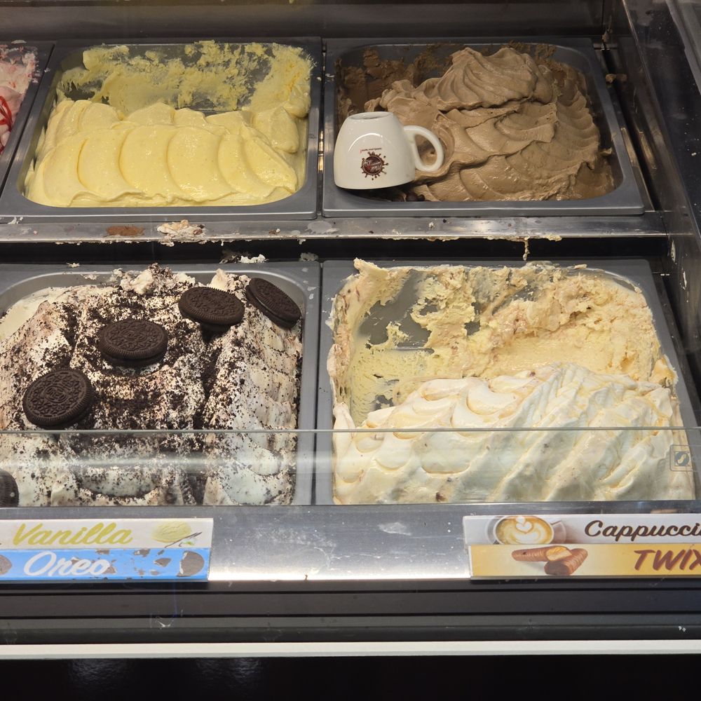 Melt n Dip - Ice Cream & Frozen Yogurt Near Me - Aurora, Illinois Melt n Dip - Ice Cream & Frozen Yogurt Near Me - Aurora, Illinois