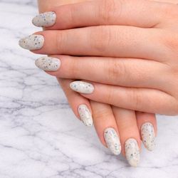 Nail Salon by Hailey Refa