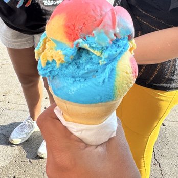 Milky Way Ice Cream - Superhero - Ice Cream & Frozen Yogurt Near Me - Regina, Saskatchewan