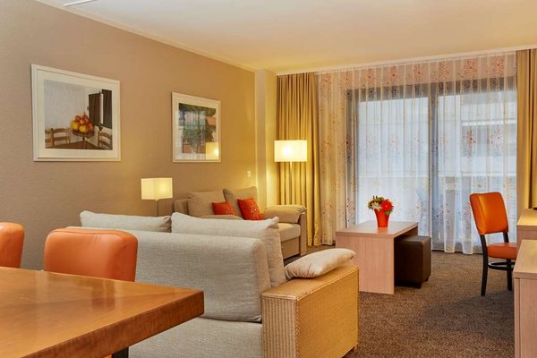 H4 Hotel Arcadia Locarno by null